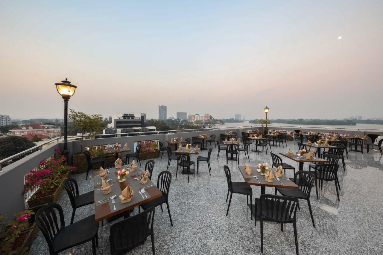 Inya View Hotel Rangoon Buitenkant foto
